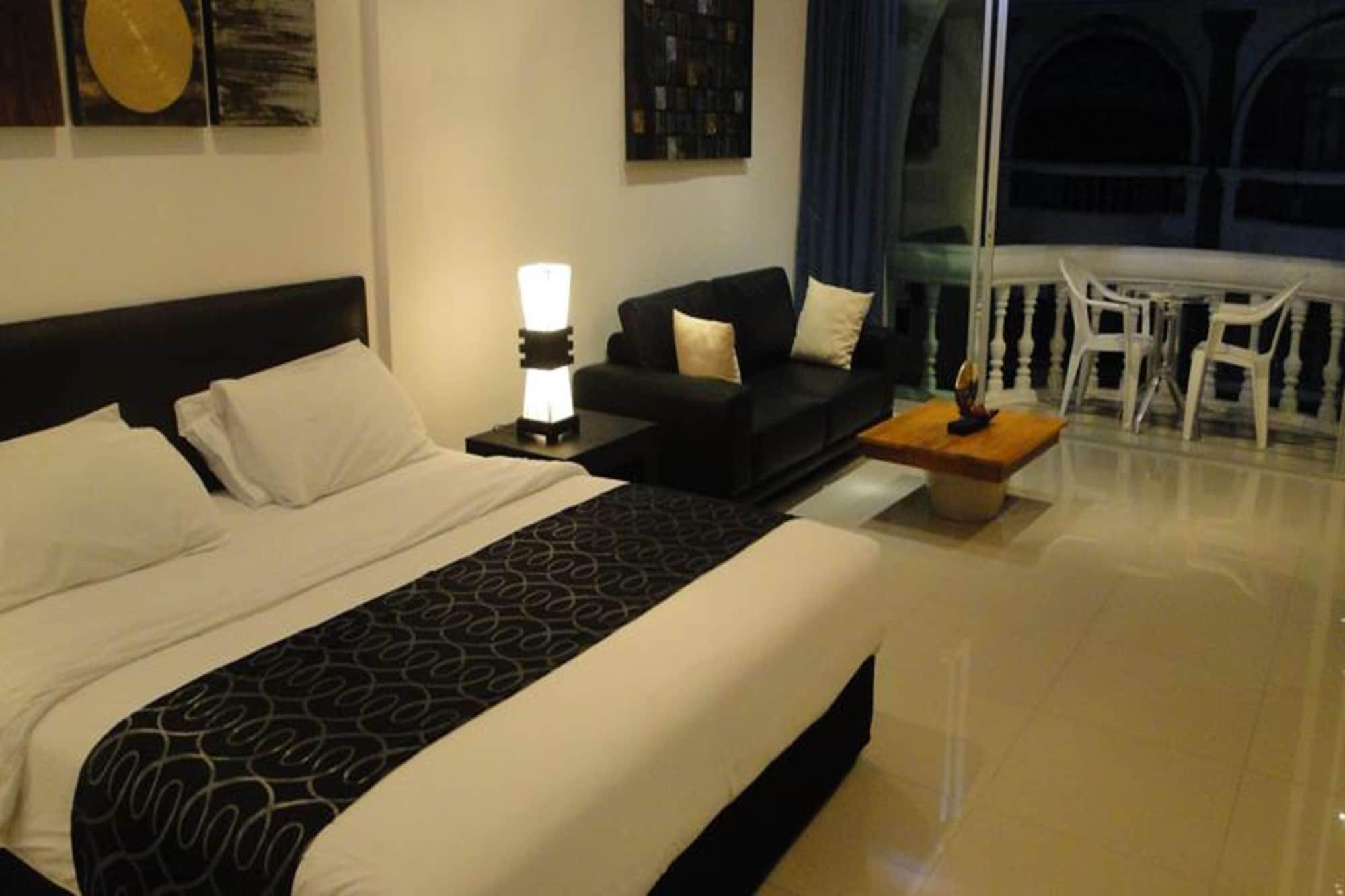 East Suites Pattaya Ngoại thất bức ảnh
