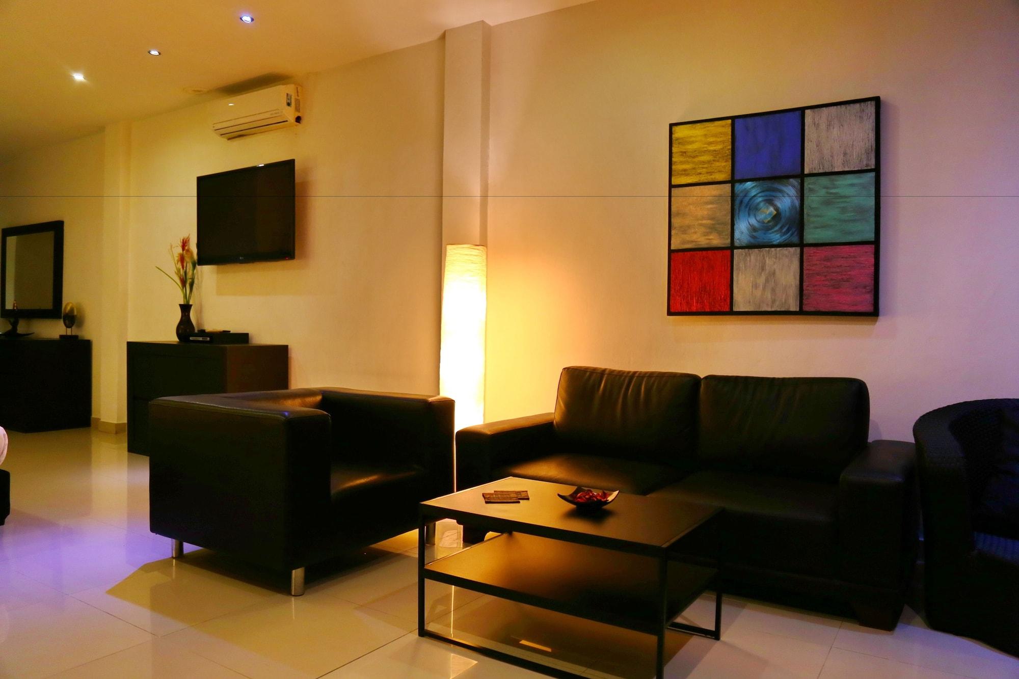 East Suites Pattaya Ngoại thất bức ảnh