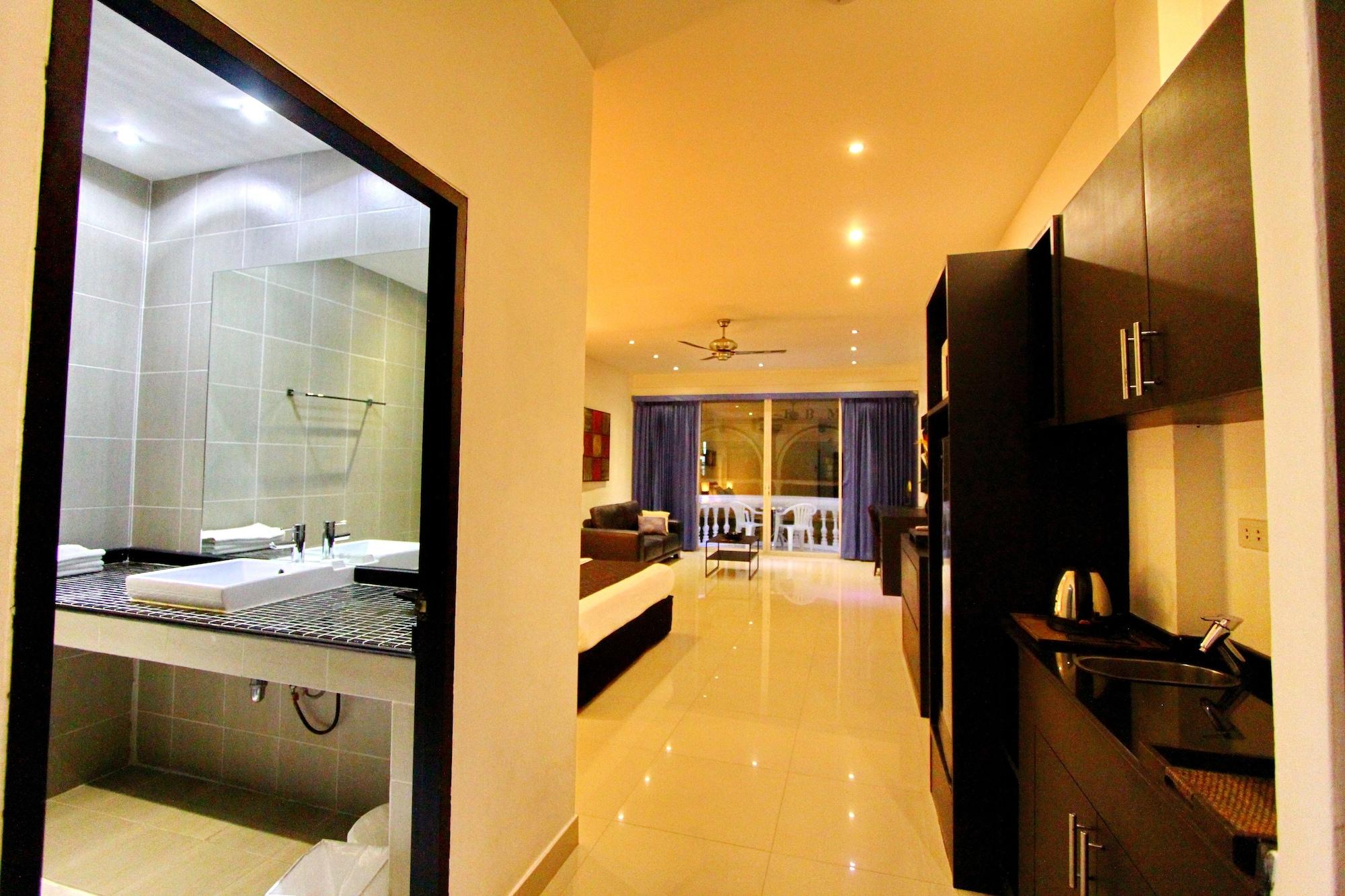 East Suites Pattaya Ngoại thất bức ảnh