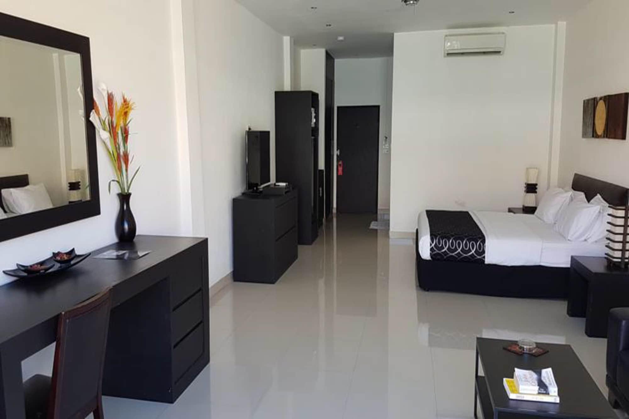 East Suites Pattaya Ngoại thất bức ảnh