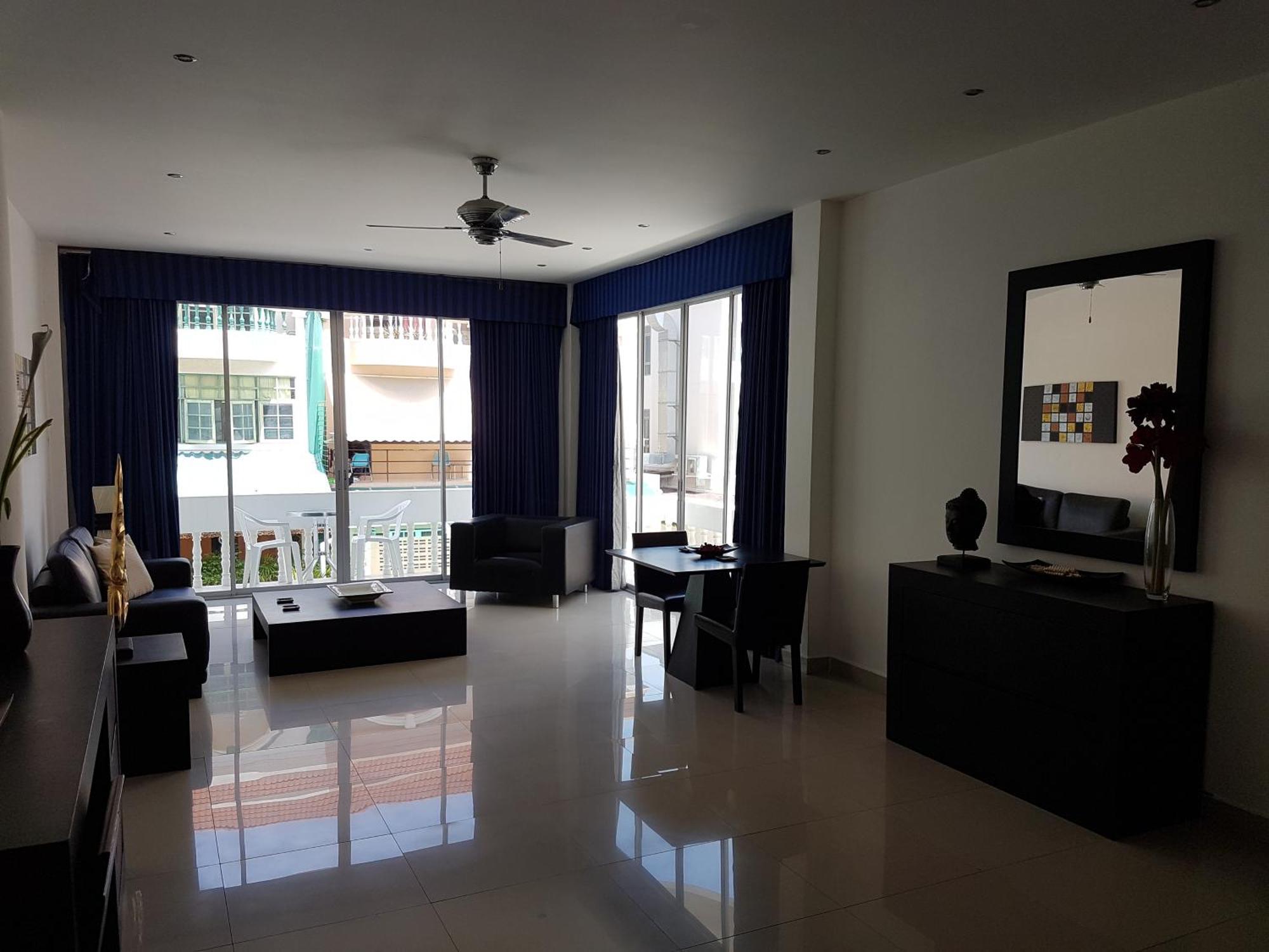 East Suites Pattaya Ngoại thất bức ảnh