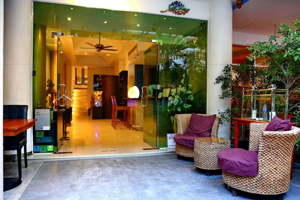 East Suites Pattaya Ngoại thất bức ảnh